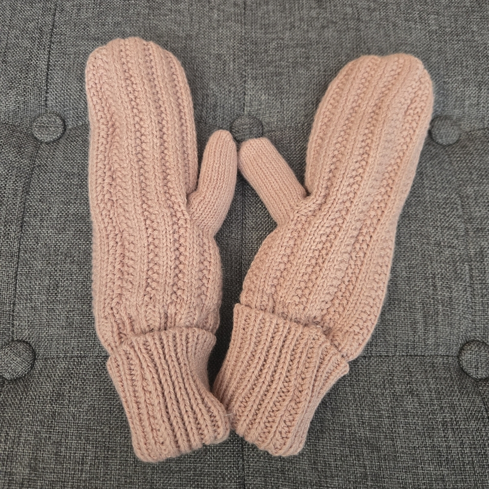 Indigo Rory Rib Furry Lined Mittens In Rose - Picture 3 of 7